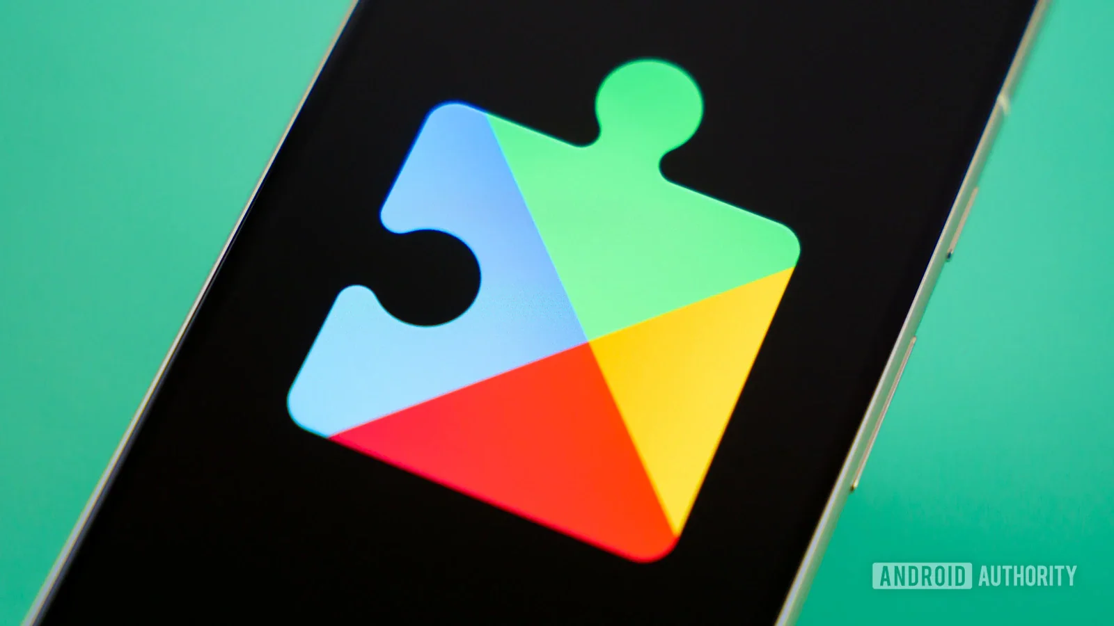 Google Play начинает искать фильмы и спортивные трансляции вместо приложений