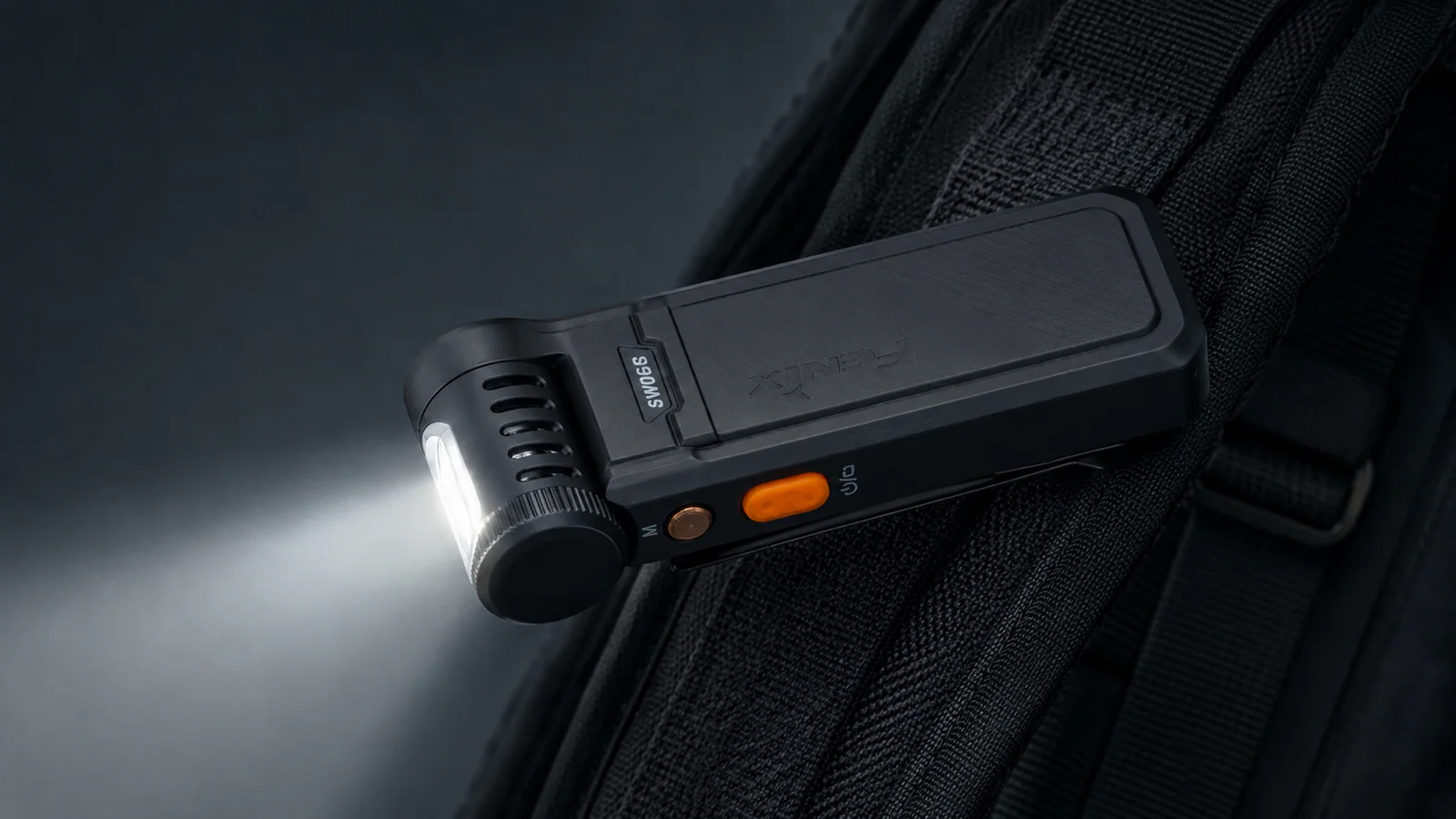 Fenix SW06R показывает, зачем фонарю нужен поворотный корпус
