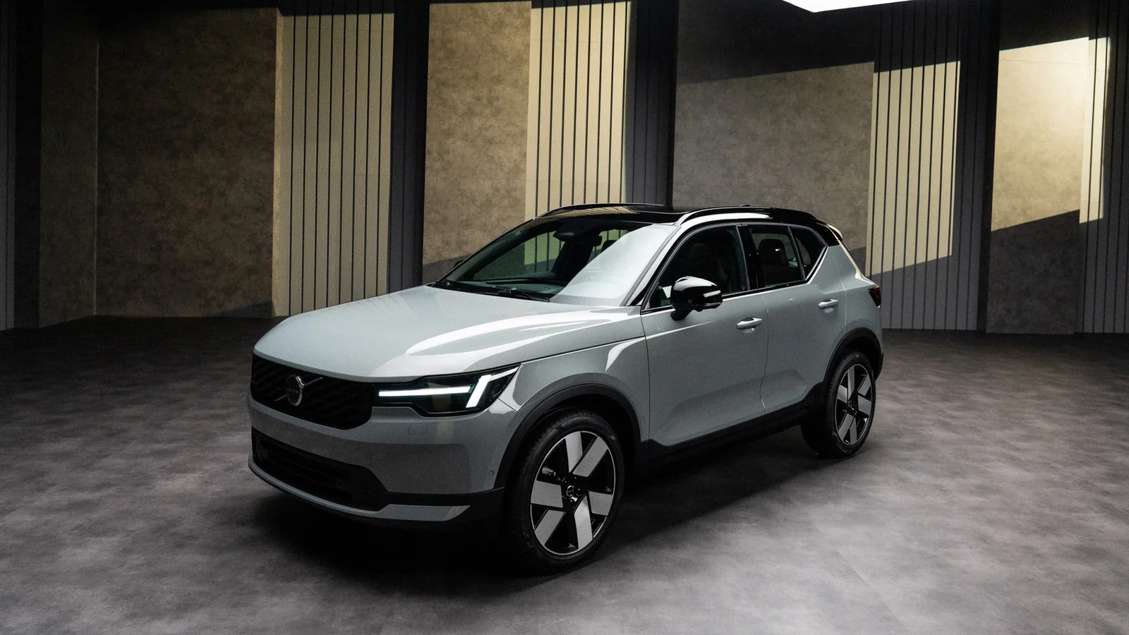 Volvo обновила XC40, но убрала электрический EX40 в США