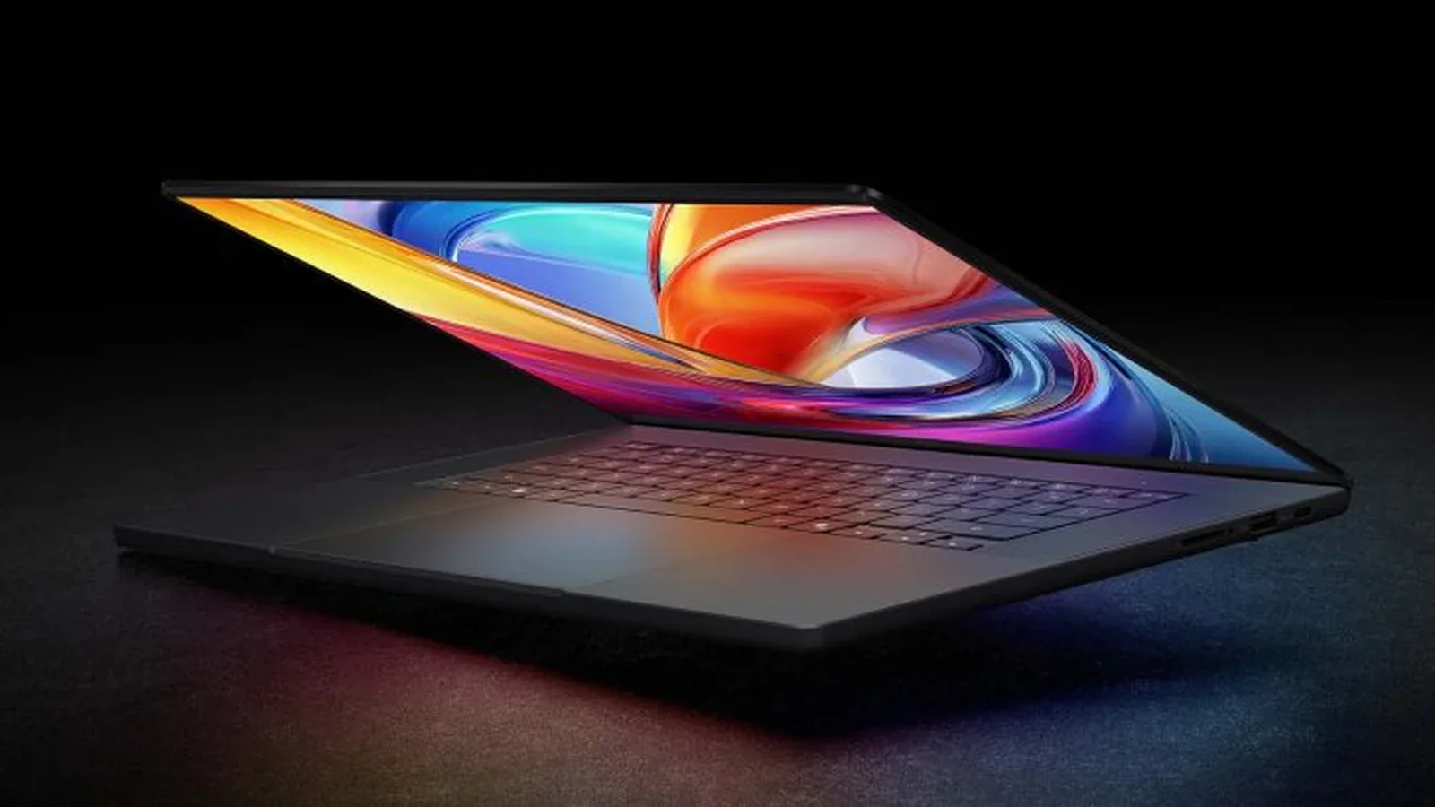 Asus ProArt P16 перешел на RTX Spark, но с зарядкой в 240 Вт вышла путаница