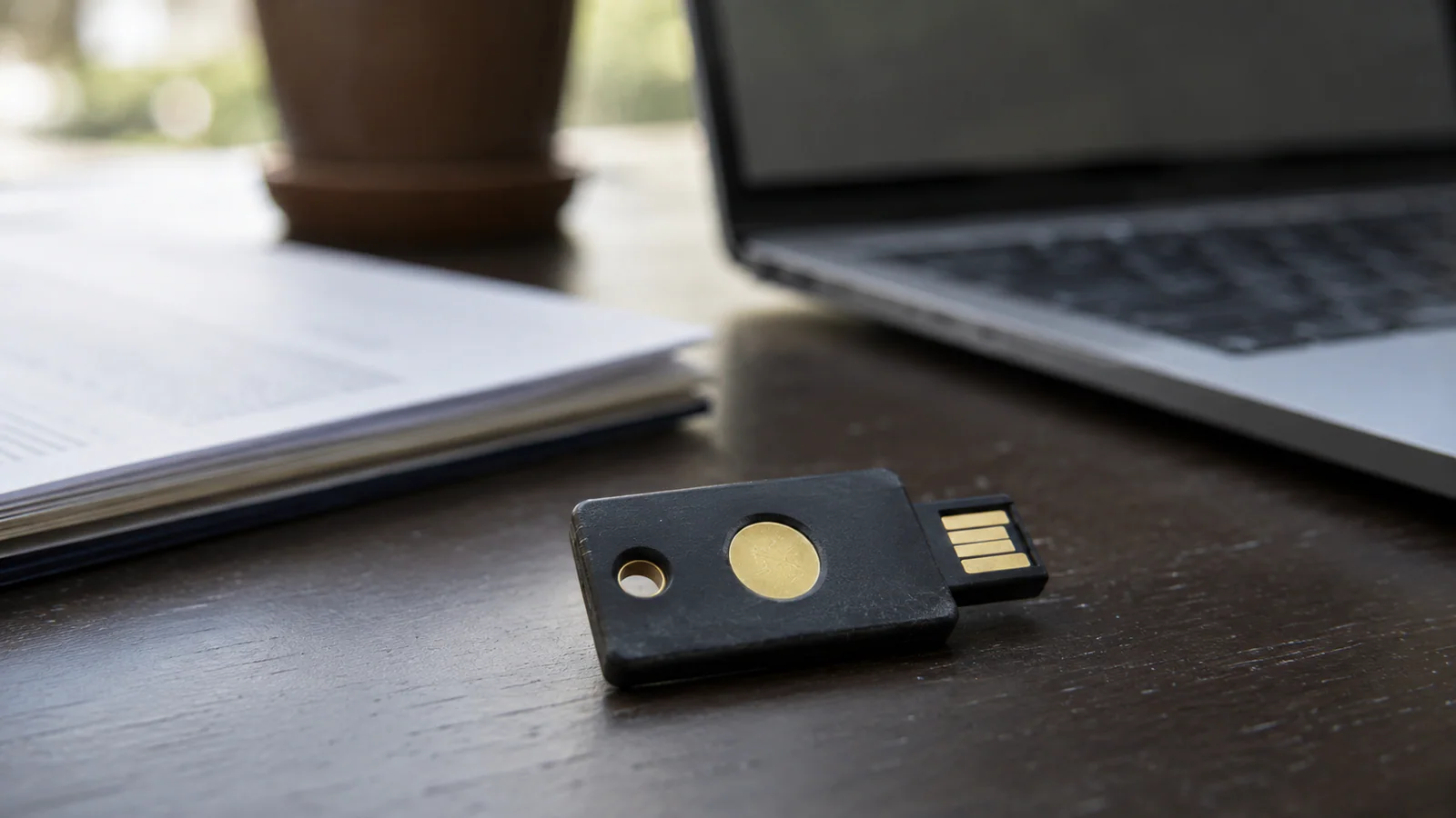 YubiKey 5.8 подтверждает действия пользователей и ИИ-агентов
