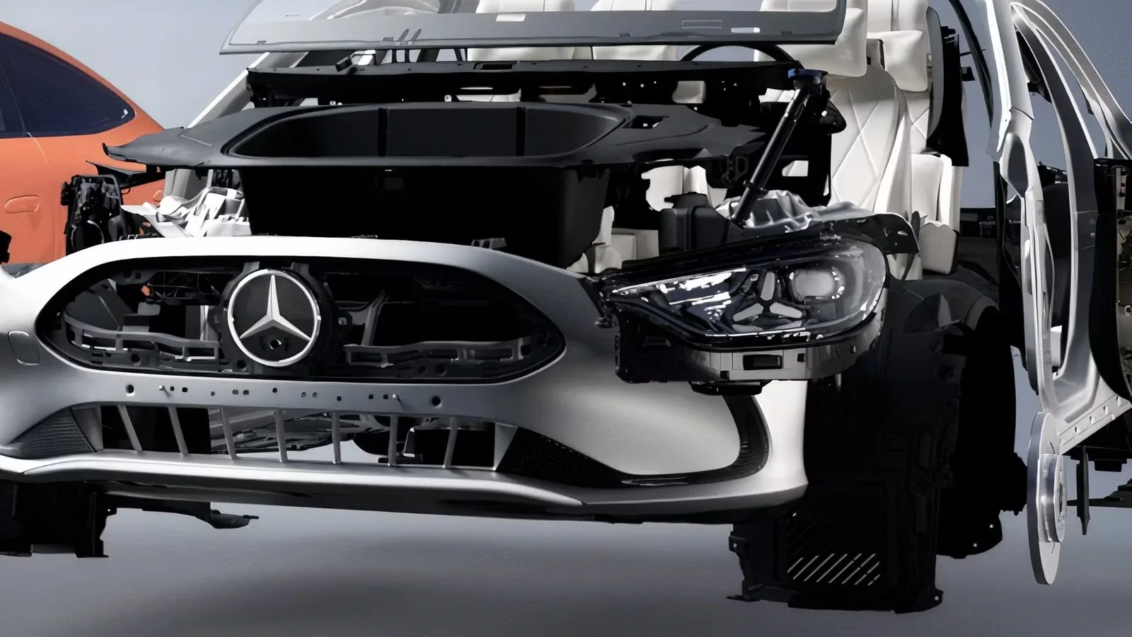 Mercedes отказалась от клея в фаре: после скола можно будет заменить только стекло
