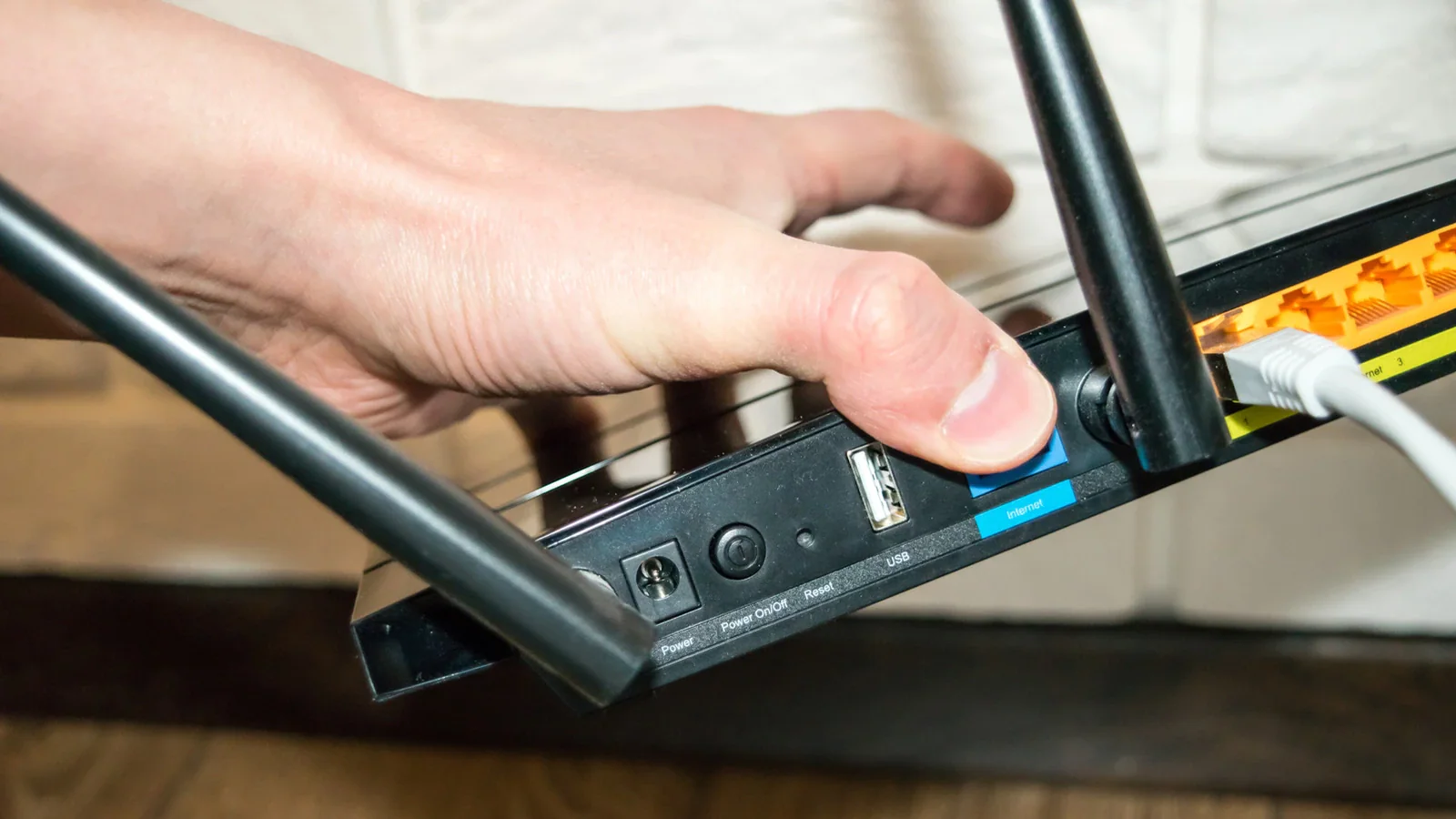 Не используете USB-порт роутера? Он может пригодиться