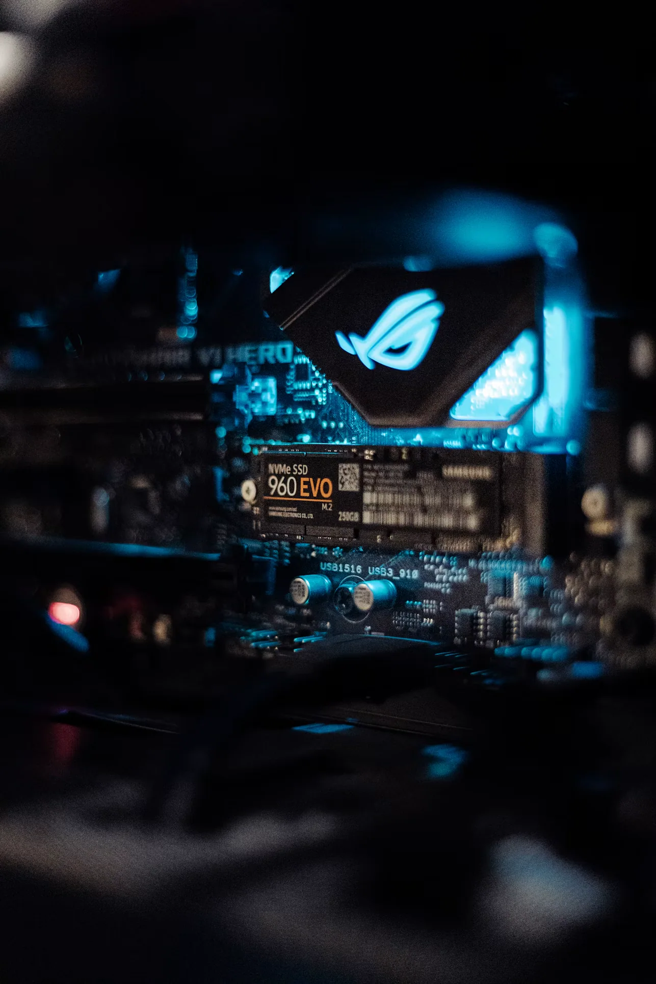 M.2 SSD установлен непосредственно на материнской плате компьютера