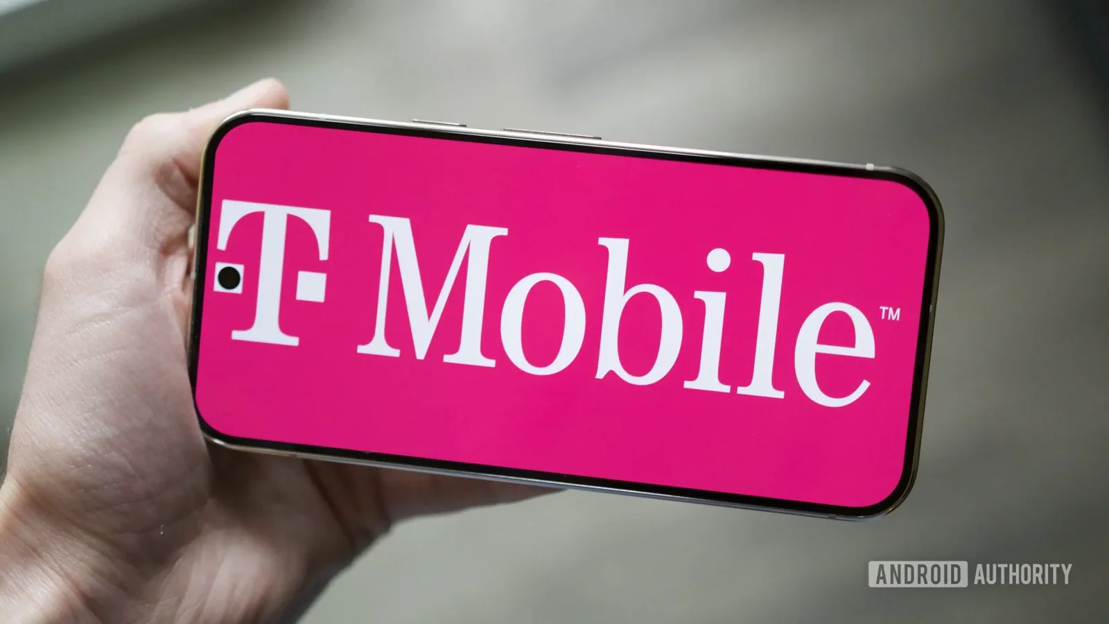 Связь T-Mobile вернулась, но причина крупного сбоя осталась неизвестной