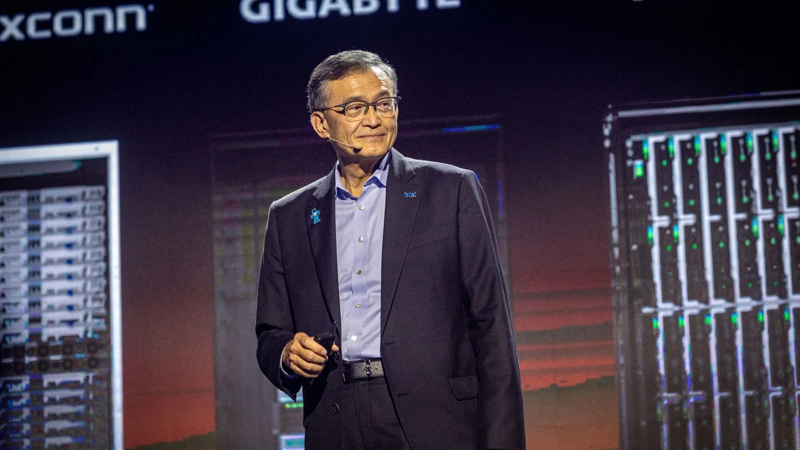 Intel изучает возвращение в память с идеей объединить CPU и память